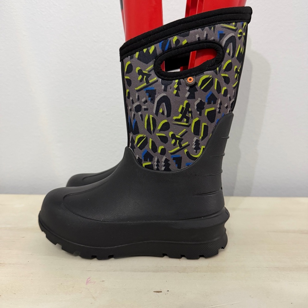 Bogs Kids Boots - Black and Multicolor